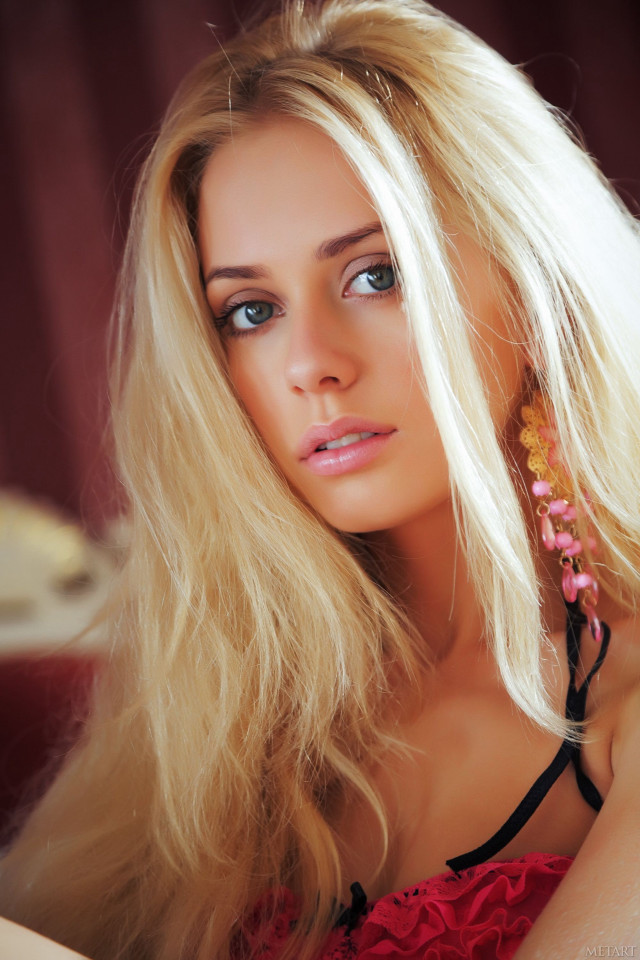 Woman blonde hair flower red free wallpaper for mobile - medium preview image