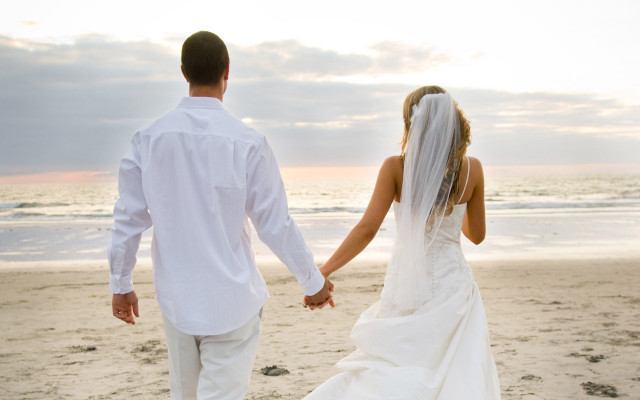Bride groom walking beach holding #2 free wallpaper for desktop - medium preview image