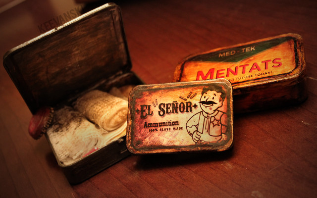 Tins table box couple together free wallpaper for desktop - medium preview image