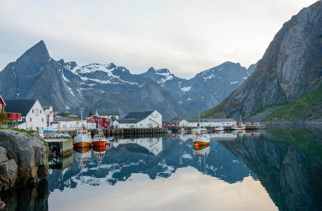 Boats lake snowy mountains background free wallpaper for desktop - medium preview image