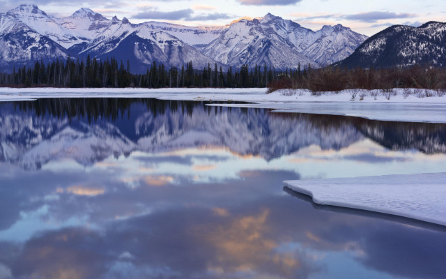 Lake mountains snow covered shore free wallpaper for desktop - medium preview image