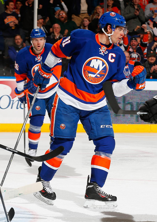 Hockey player ice stick crowd free wallpaper for mobile - medium preview image