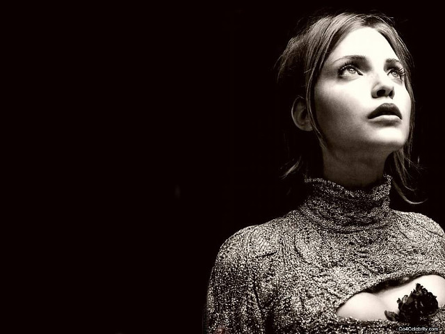 Woman hands folded black white free wallpaper for desktop - medium preview image