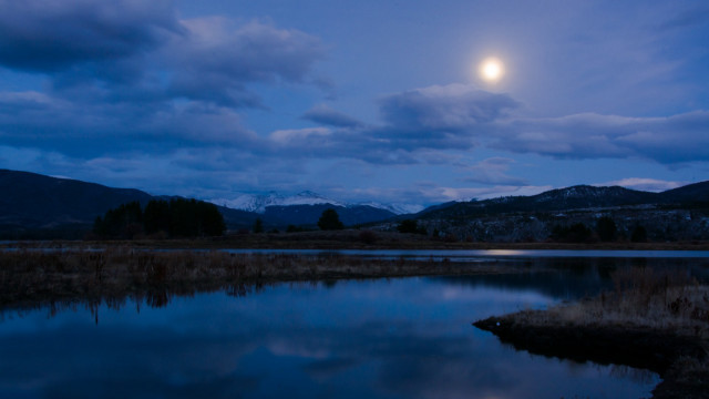 Full moon lake night mountains free wallpaper for desktop - medium preview image
