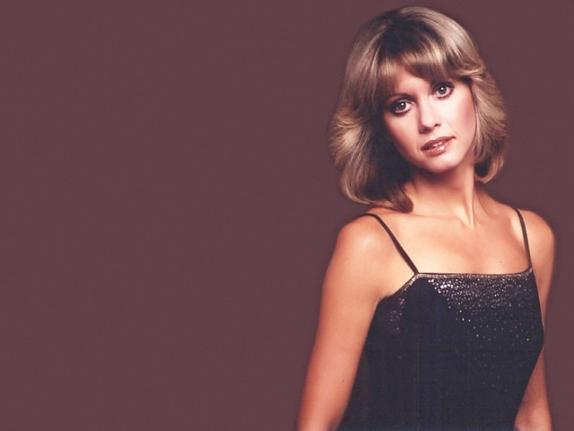 Woman black dress posing picture #4 free wallpaper for desktop - medium preview image