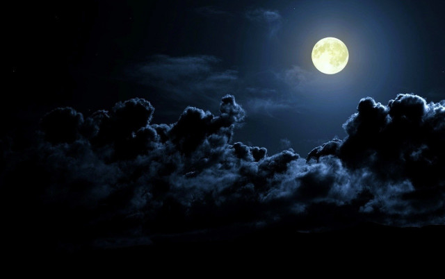 Full moon clouds night sky free wallpaper for desktop - medium preview image