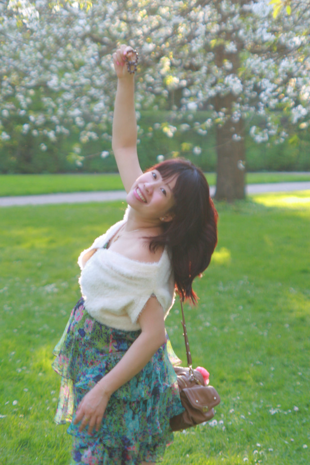 Woman dress cellphone smiling camera free wallpaper for mobile - medium preview image