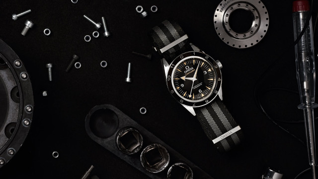 Watch tools table arrangement collection free wallpaper for desktop - medium preview image