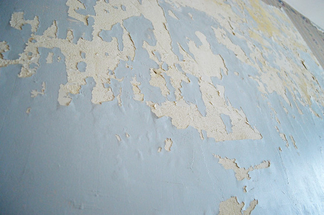 Peeling paint wall clock side free wallpaper for desktop - medium preview image