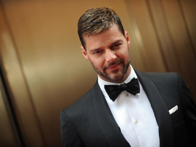 Man tuxedo smiling camera bow free wallpaper for desktop - medium preview image