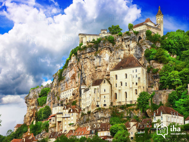 Castle mountain cloudy sky trees free wallpaper for desktop - medium preview image