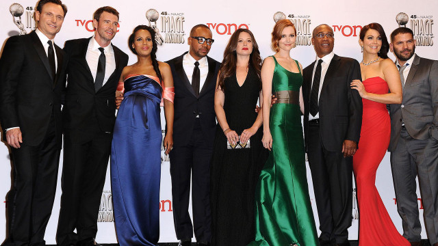 Red carpet group people suit free wallpaper for desktop - medium preview image