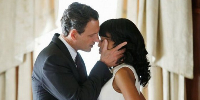 Man woman kissing room curtains free wallpaper for desktop - medium preview image