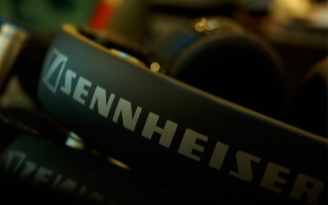 Bike tire hennheiser closeup blurry free wallpaper for desktop - medium preview image