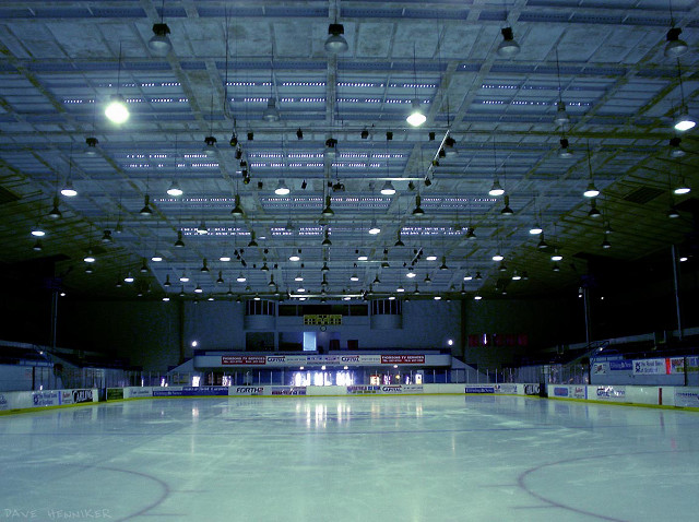 Hockey rink lights ceiling background free wallpaper for desktop - medium preview image