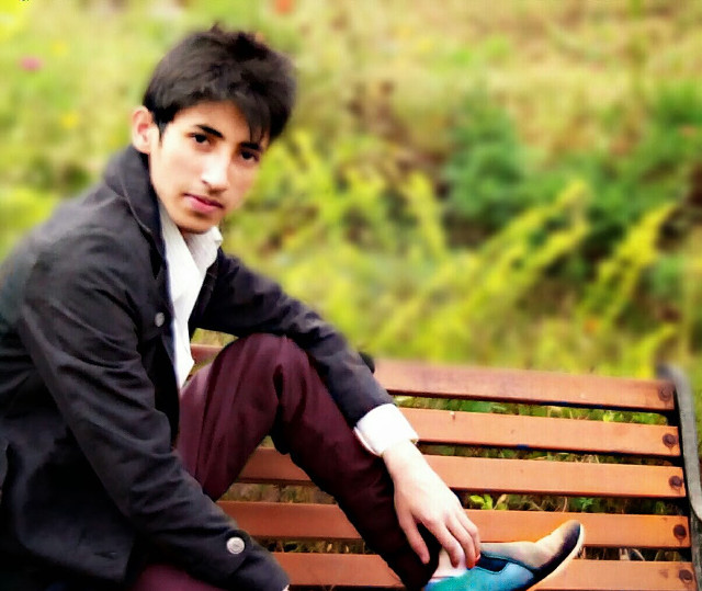 Park benched man fashion cosplay free wallpaper for desktop - medium preview image