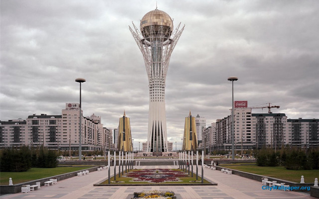 Monument fountain cityscape modern art free wallpaper for desktop - medium preview image