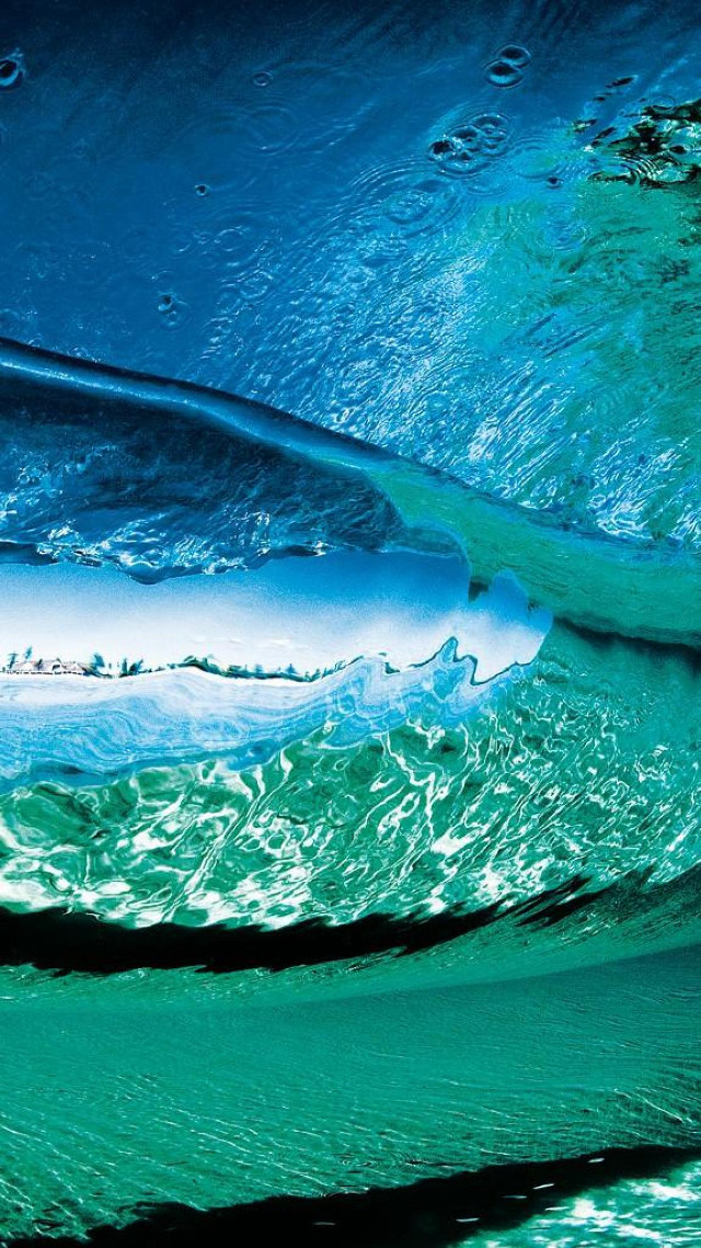 Wave seen from below in free wallpaper for mobile - medium preview image