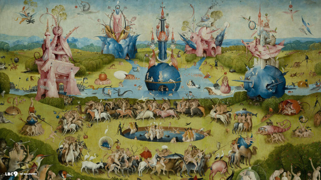 People animals field pond castle free wallpaper for desktop - medium preview image