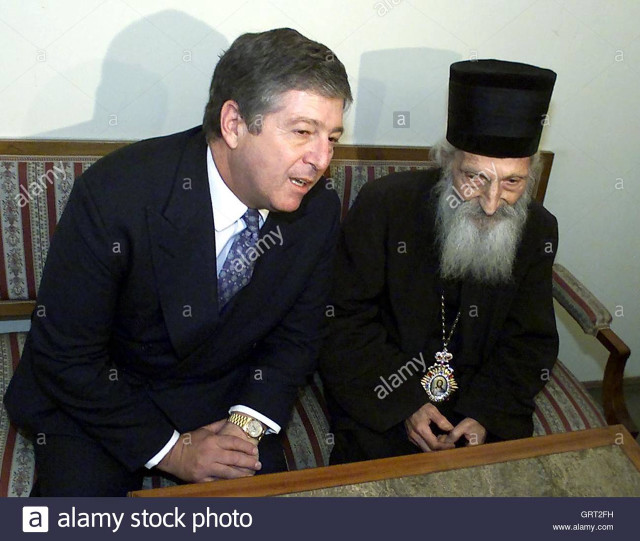 Men suits bench white beard free wallpaper for desktop - medium preview image