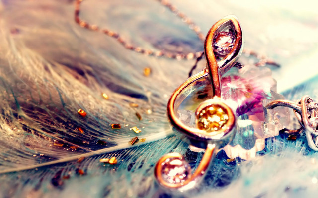 Musical note feather chain diamond free wallpaper for desktop - medium preview image