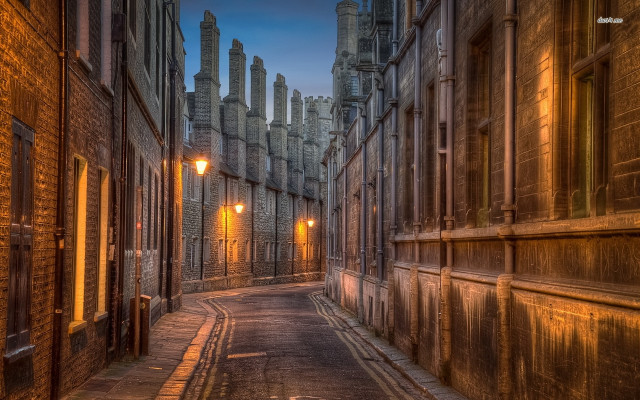 Narrow alley street light buildings free wallpaper for desktop - medium preview image
