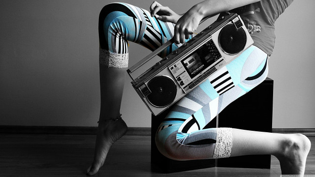 Person boombox feet leg leggings free wallpaper for desktop - medium preview image