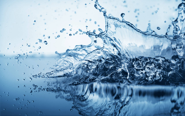 Blue water splash reflection surface free wallpaper for desktop - medium preview image