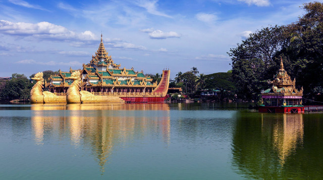 Large boat lake forest hillside free wallpaper for desktop - medium preview image