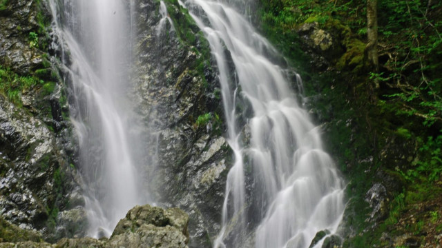 Waterfall large amount water sides free wallpaper for desktop - medium preview image