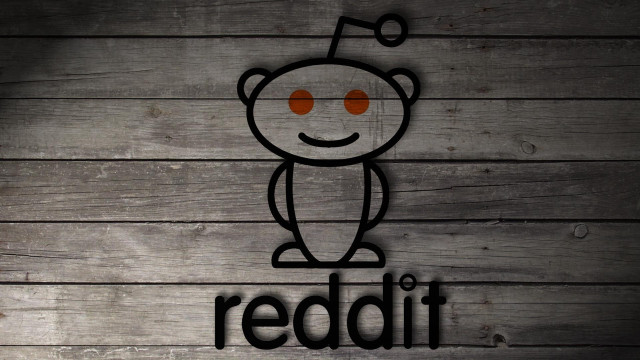 Reddit logo wooden wall red free wallpaper for desktop - medium preview image