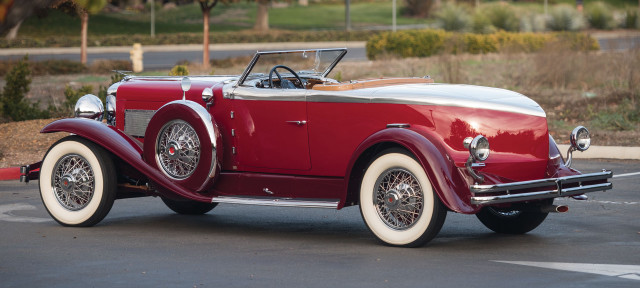 Red white car parking lot #5 free wallpaper for desktop - medium preview image