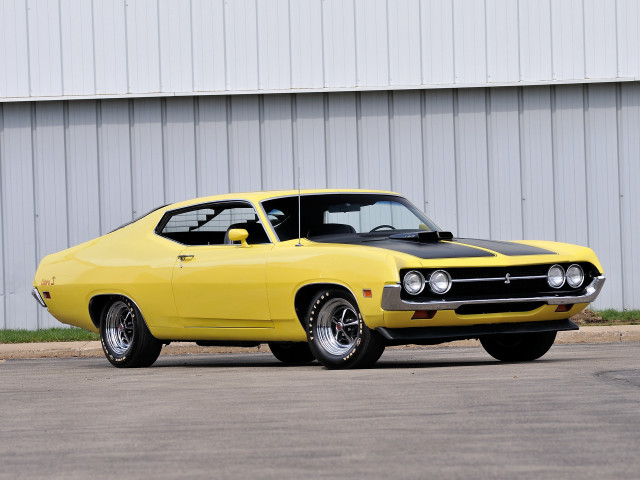 Yellow car parked building black free wallpaper for desktop - medium preview image