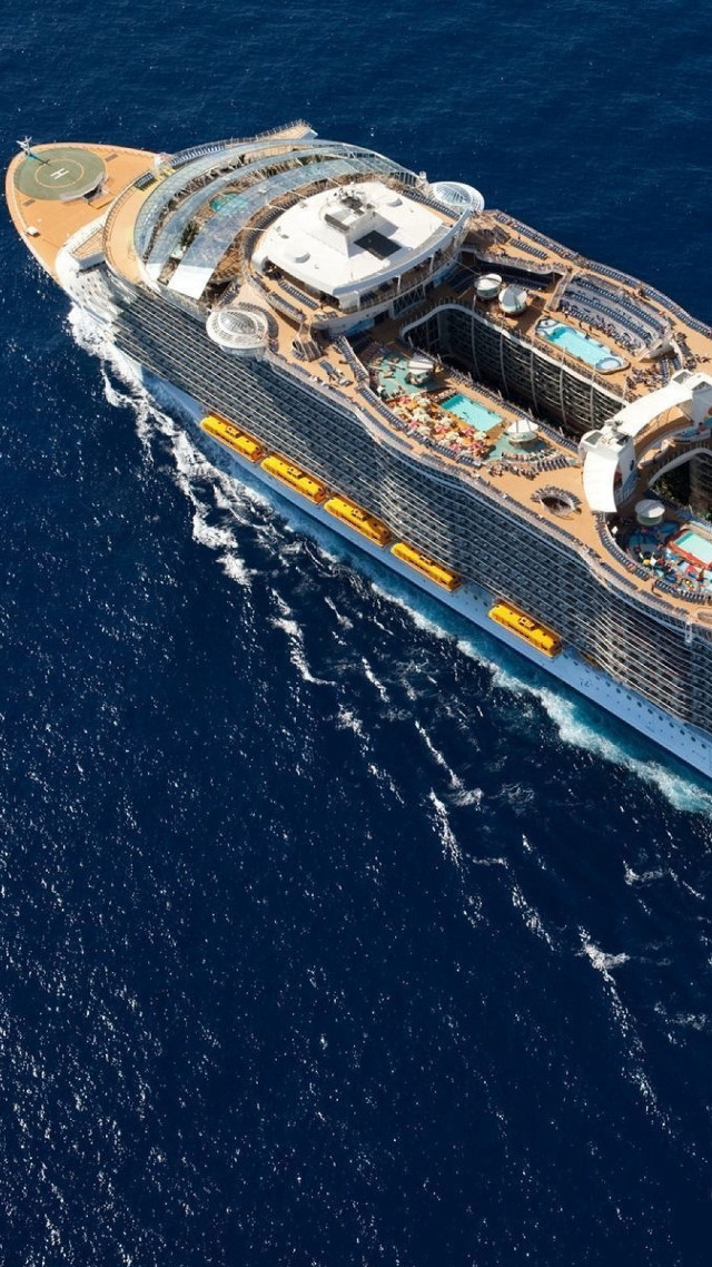 Cruise ship ocean deck pool free wallpaper for mobile - medium preview image