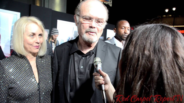 Man woman redcarpet microphone formal free wallpaper for desktop - medium preview image