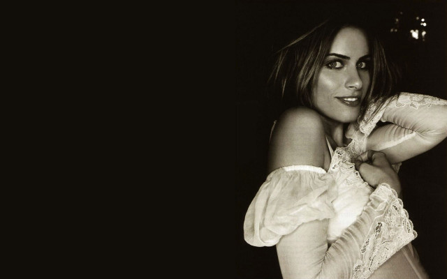 Woman white dress posing hands #5 free wallpaper for desktop - medium preview image