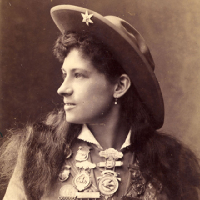 Woman hat dress buttons star free wallpaper for tablet - medium preview image