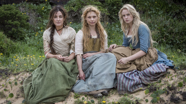 Three women sitting hill dresses free wallpaper for desktop - medium preview image