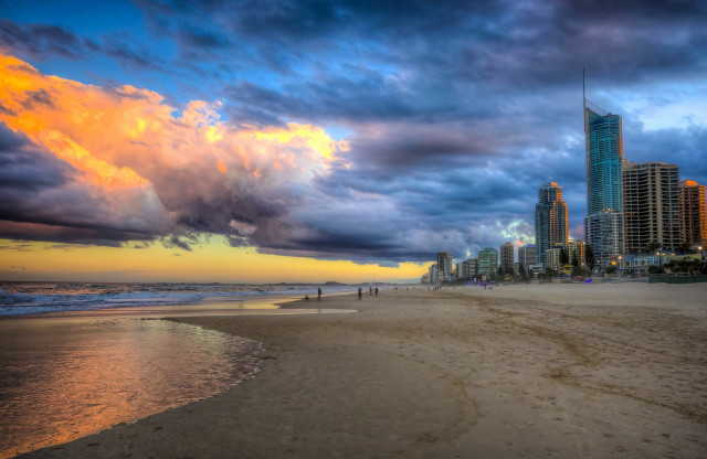 Beach city sunset clouds people free wallpaper for desktop - medium preview image