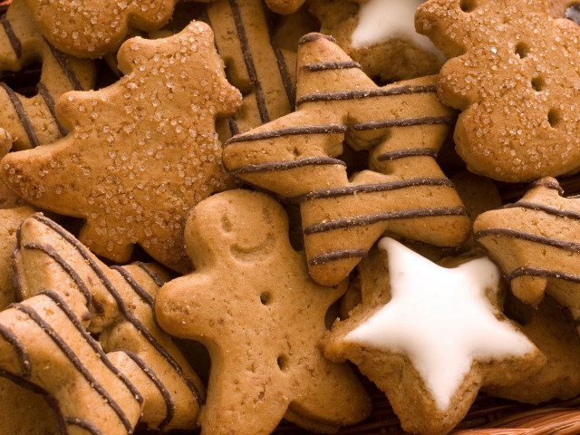 Basket cookies frosting decorations delicious free wallpaper for desktop - medium preview image