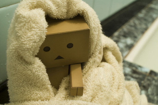 Cardboard man towel paper mouth free wallpaper for desktop - medium preview image