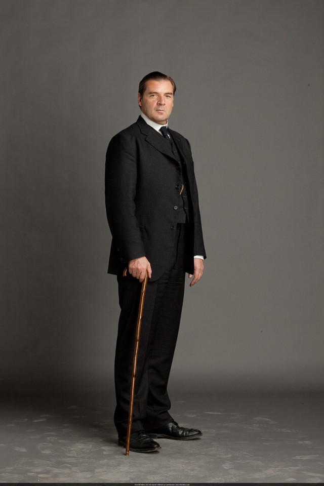 Man suit tie cane posing free wallpaper for mobile - medium preview image