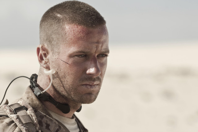 Man earbuds looking distance desert free wallpaper for desktop - medium preview image