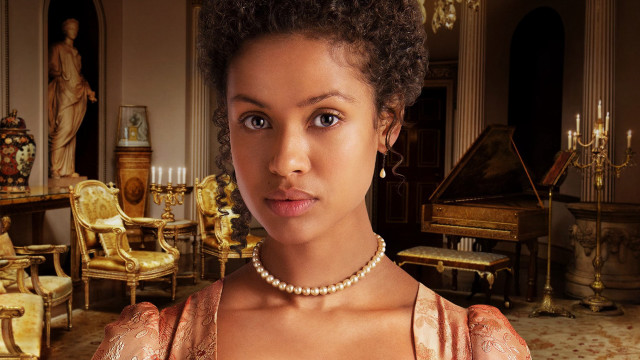 Woman pink dress pearl necklace free wallpaper for desktop - medium preview image