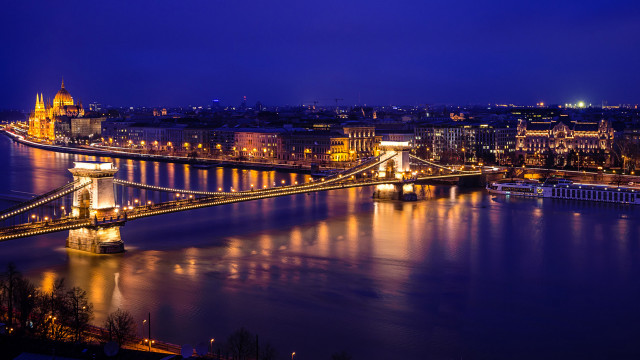 Night bridge cityscape danube mattepainting free wallpaper for desktop - medium preview image