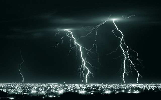 Lightning strike city night black free wallpaper for desktop - medium preview image