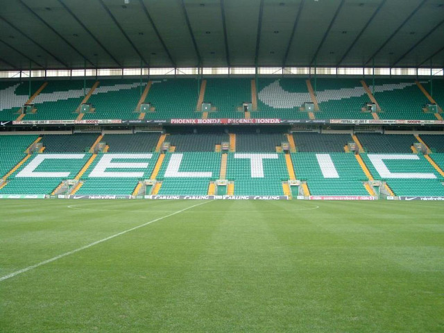 Soccer field green yellow lines free wallpaper for desktop - medium preview image