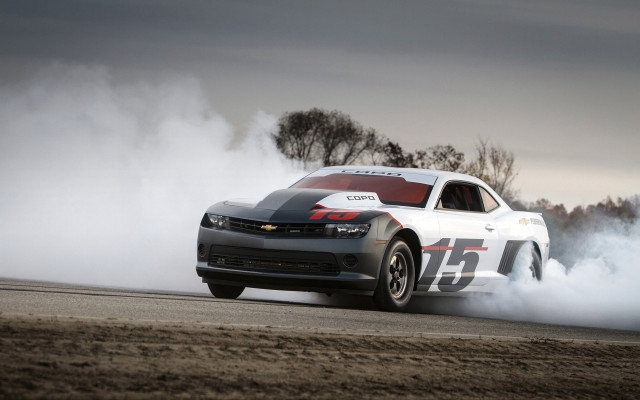 Car number road smoke driving free wallpaper for desktop - medium preview image