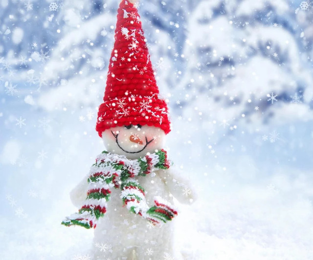 Snowman red hat scarf snow #2 free wallpaper for desktop - medium preview image