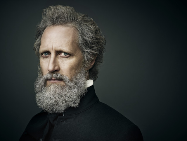 Bearded man serious look white free wallpaper for desktop - medium preview image